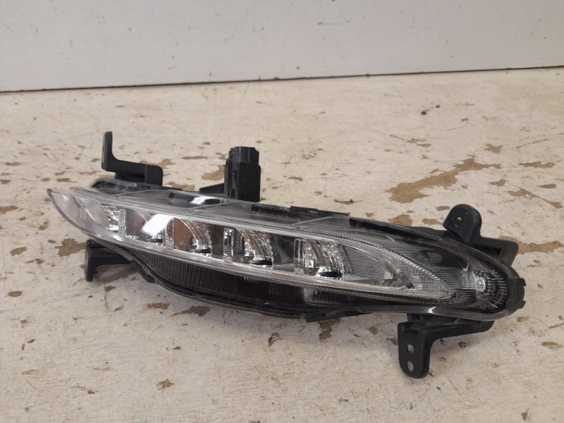 Фара противотуманная правая