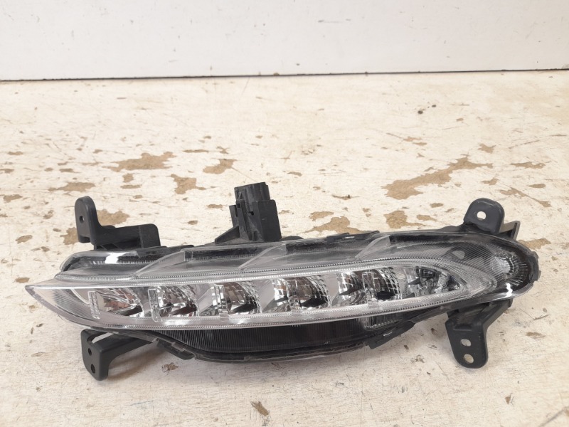 Фара противотуманная правая