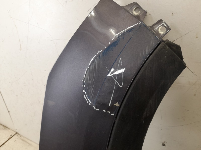 Крыло переднее правое