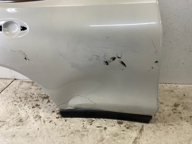 Дверь задняя правая