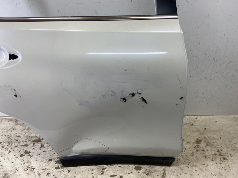 Дверь задняя правая