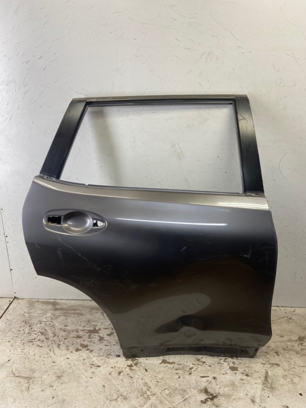 Дверь задняя правая