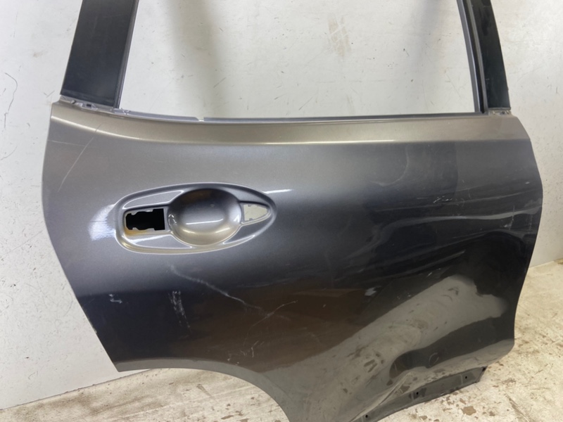 Дверь задняя правая