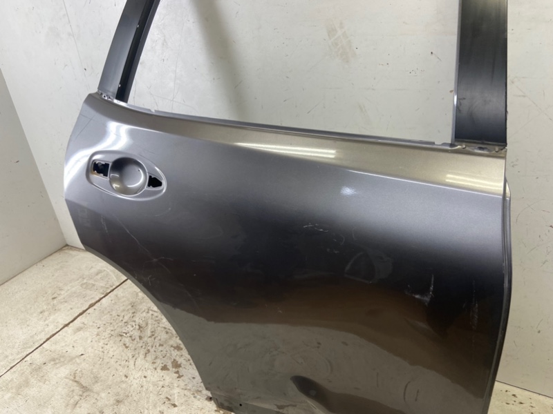 Дверь задняя правая