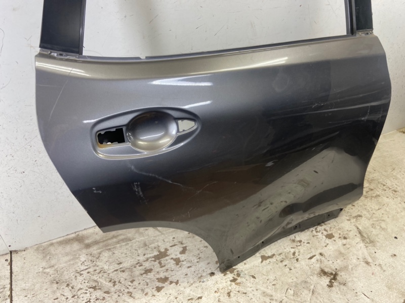 Дверь задняя правая