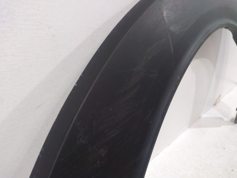 Накладка переднего крыла левого