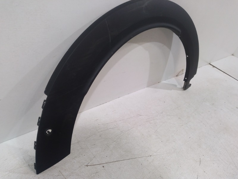 Накладка переднего крыла левого