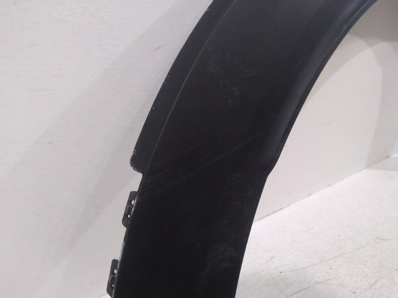 Накладка переднего крыла левого