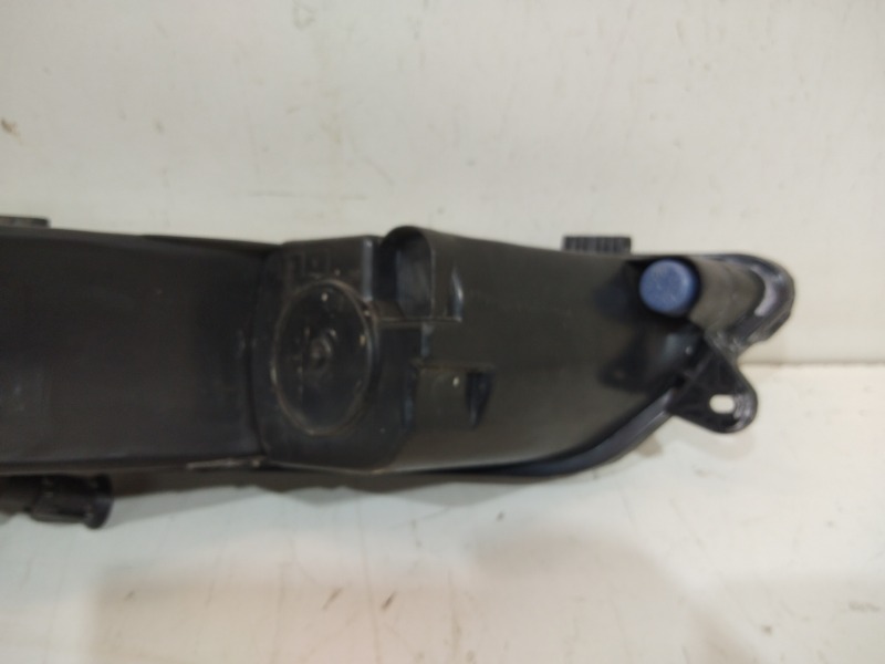 Фара противотуманная левая