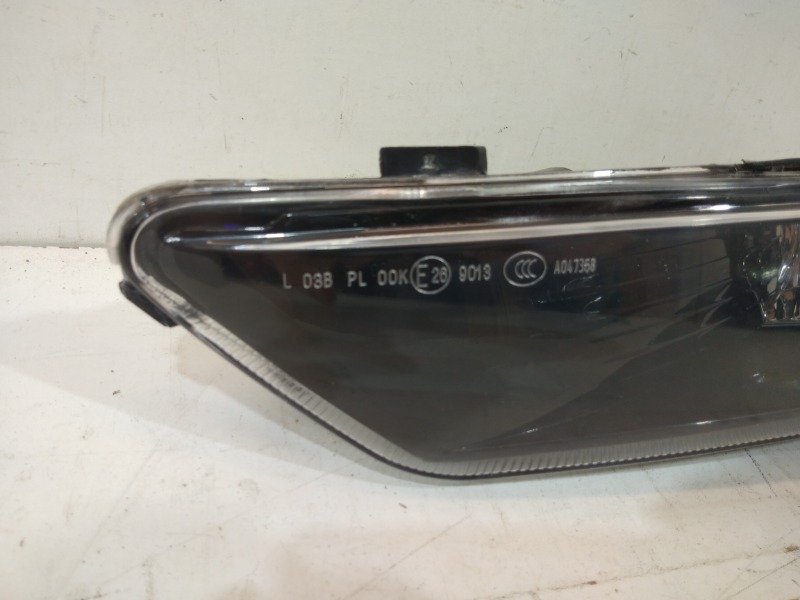 Фара противотуманная левая