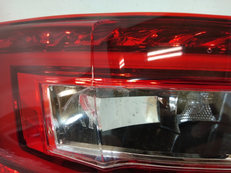 Фонарь задний левый