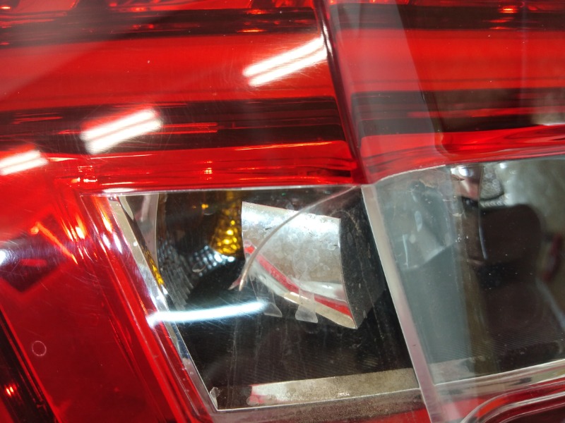 Фонарь задний левый