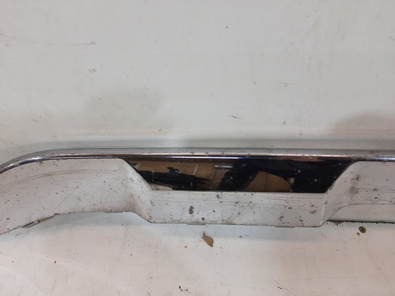 Молдинг заднего бампера