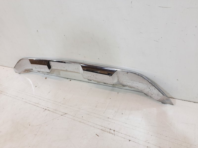 Молдинг заднего бампера