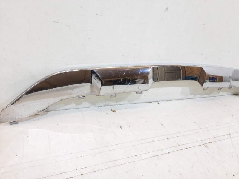 Молдинг заднего бампера