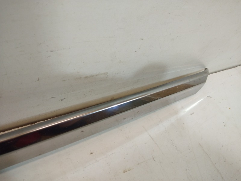 Накладка крышки багажника