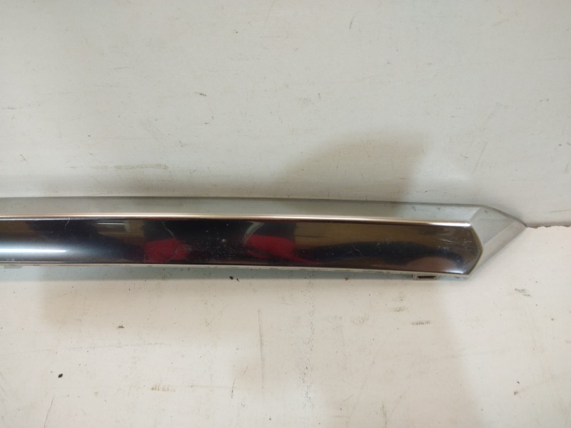 Накладка крышки багажника