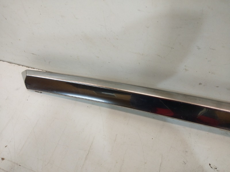 Накладка крышки багажника