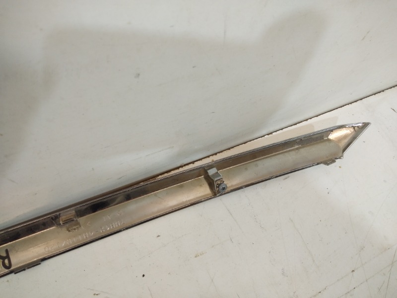 Накладка крышки багажника