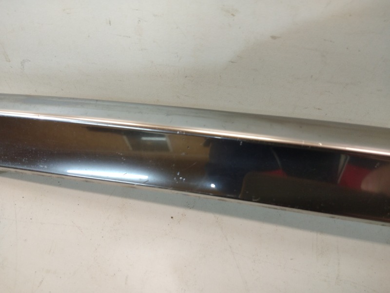 Накладка крышки багажника