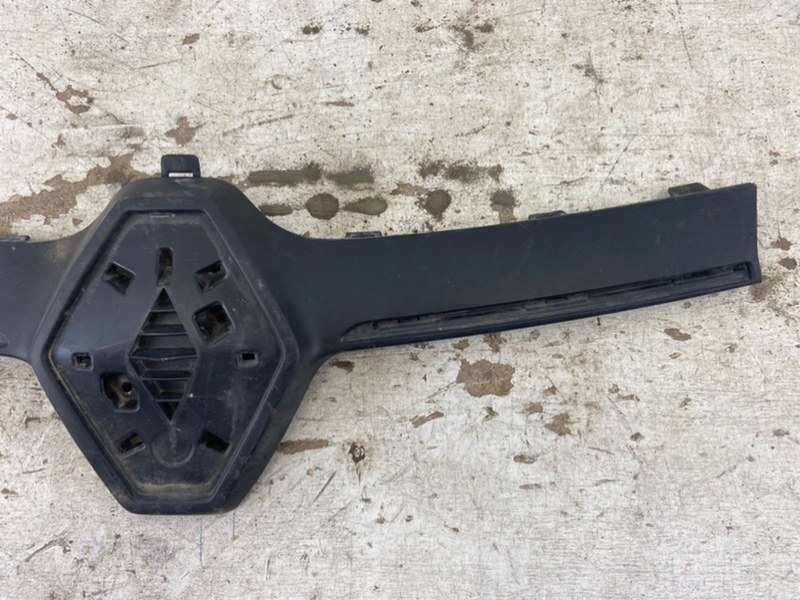 Накладка на решетку радиатора