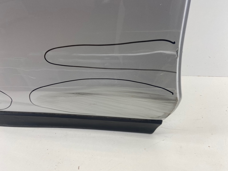 Дверь задняя правая