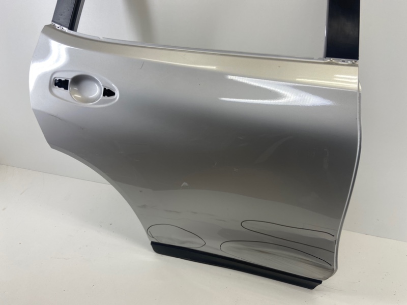 Дверь задняя правая