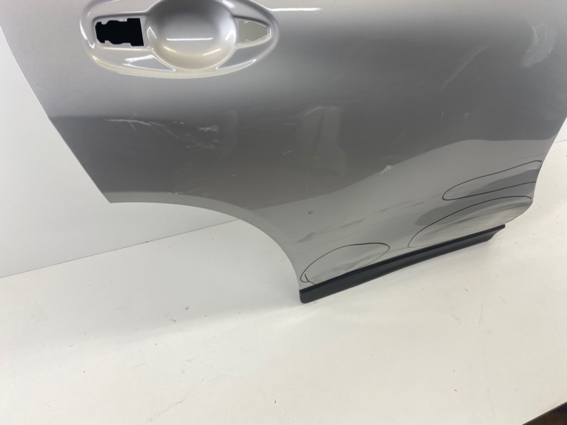 Дверь задняя правая