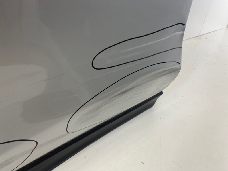 Дверь задняя правая