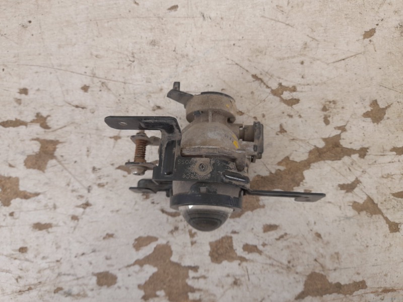 Фара противотуманная правая