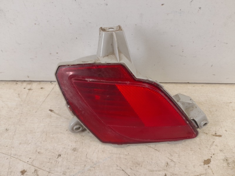 Фара противотуманная правая