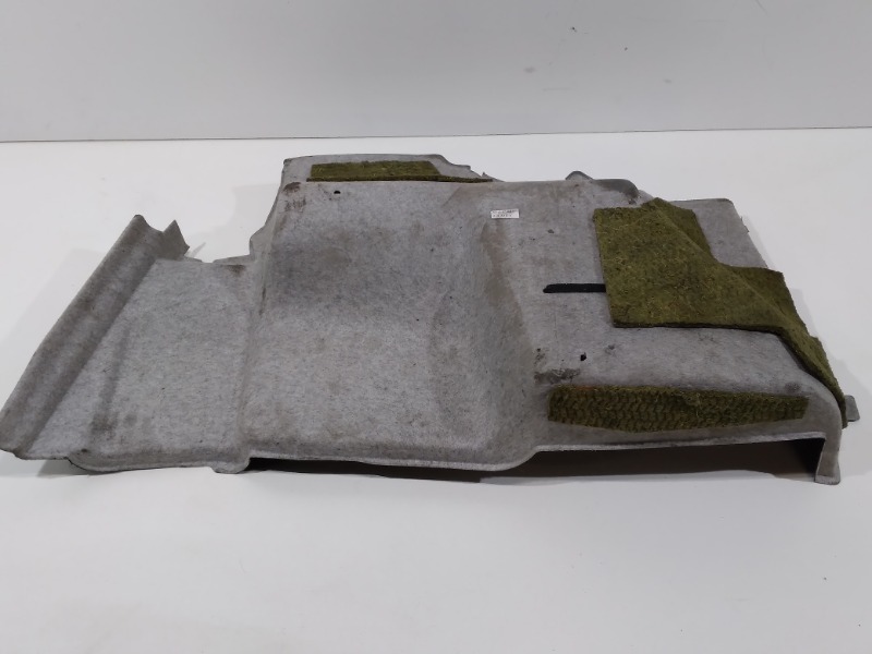 Обшивка багажника