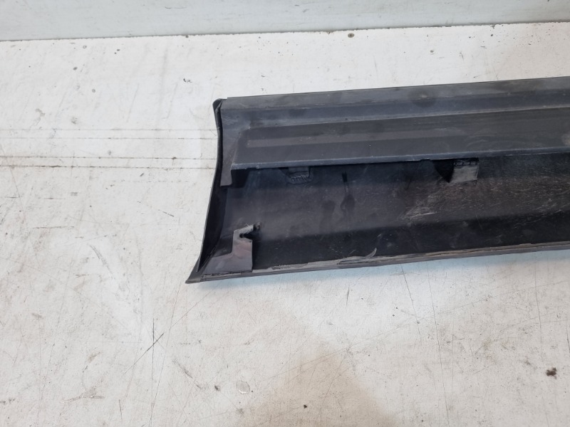 Накладка двери задней правой