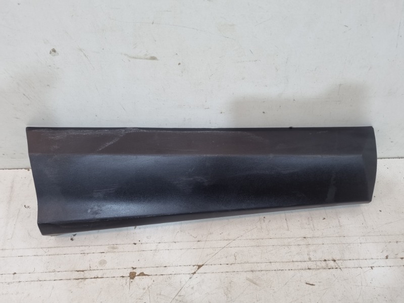 Накладка двери задней правой