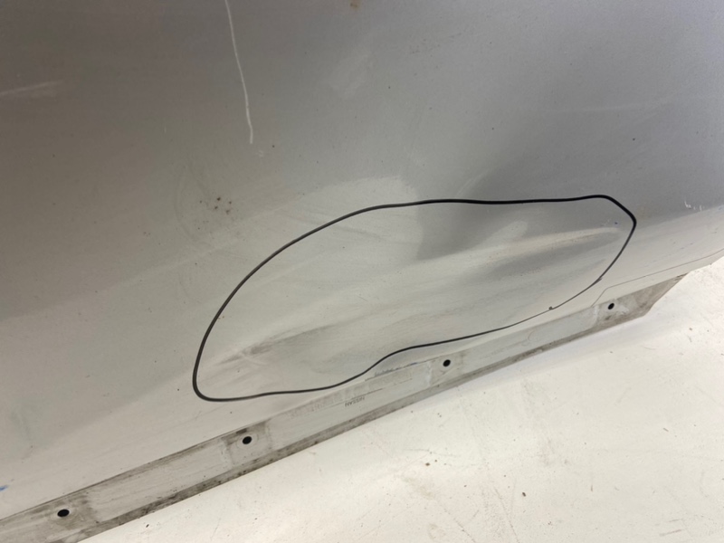 Дверь задняя правая