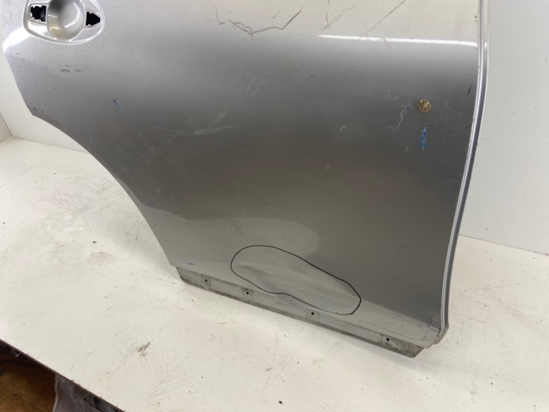 Дверь задняя правая