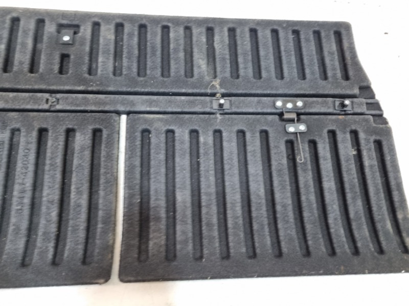 Пол багажника