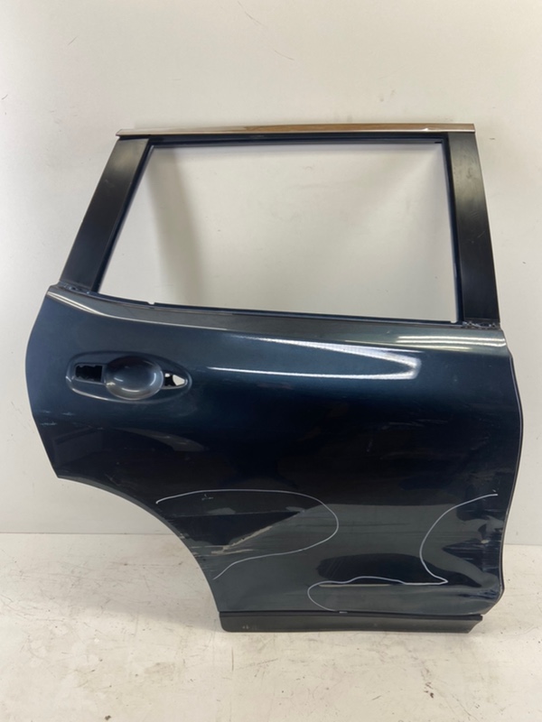 Дверь задняя правая