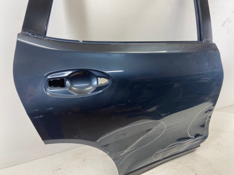 Дверь задняя правая