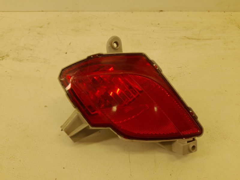 Фара противотуманная левая