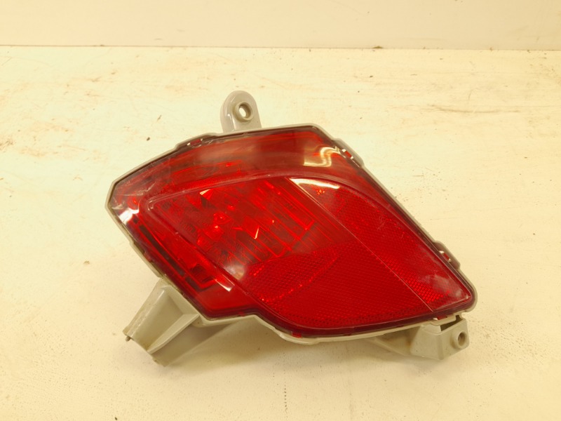 Фара противотуманная левая