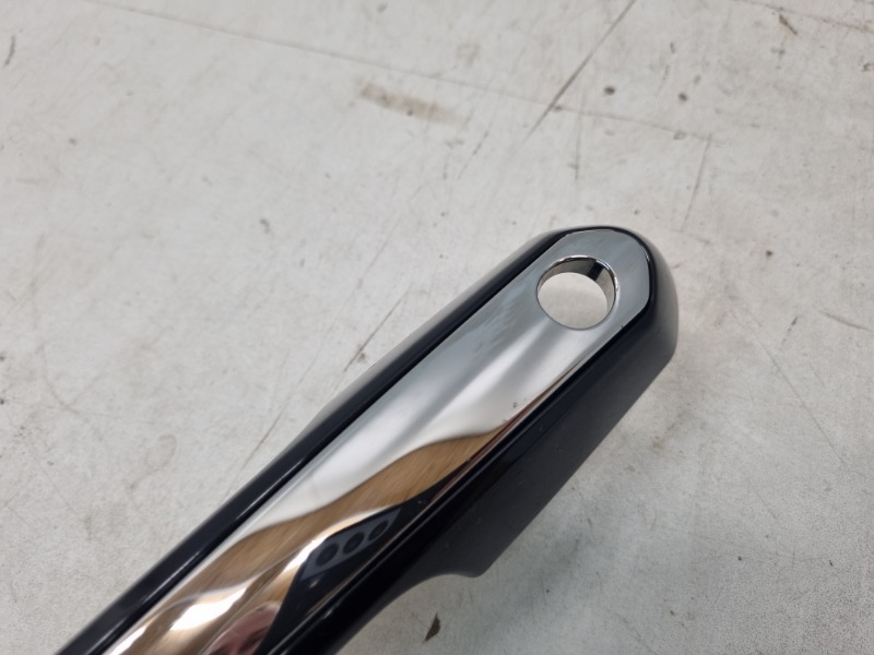 Ручка двери передней наружная левая