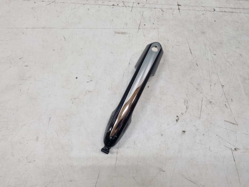 Ручка двери передней наружная левая