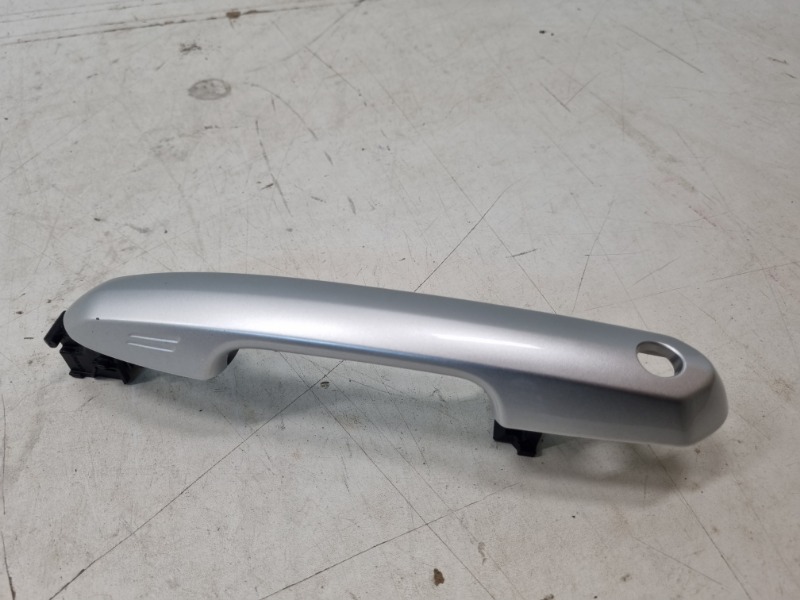 Ручка двери передней наружная левая