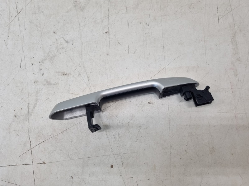 Ручка двери передней наружная левая