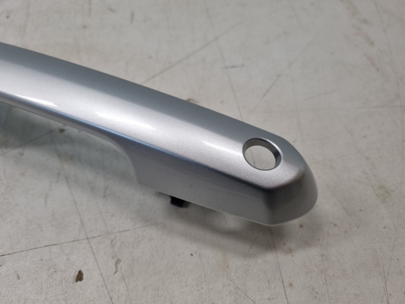 Ручка двери передней наружная левая