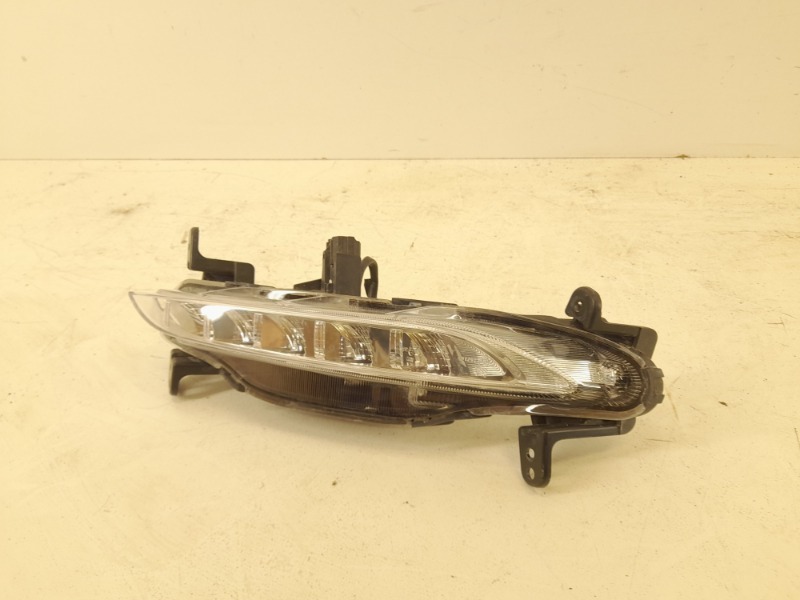 Фара противотуманная правая