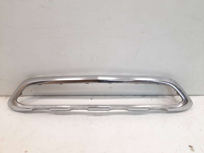 Накладка переднего бампера