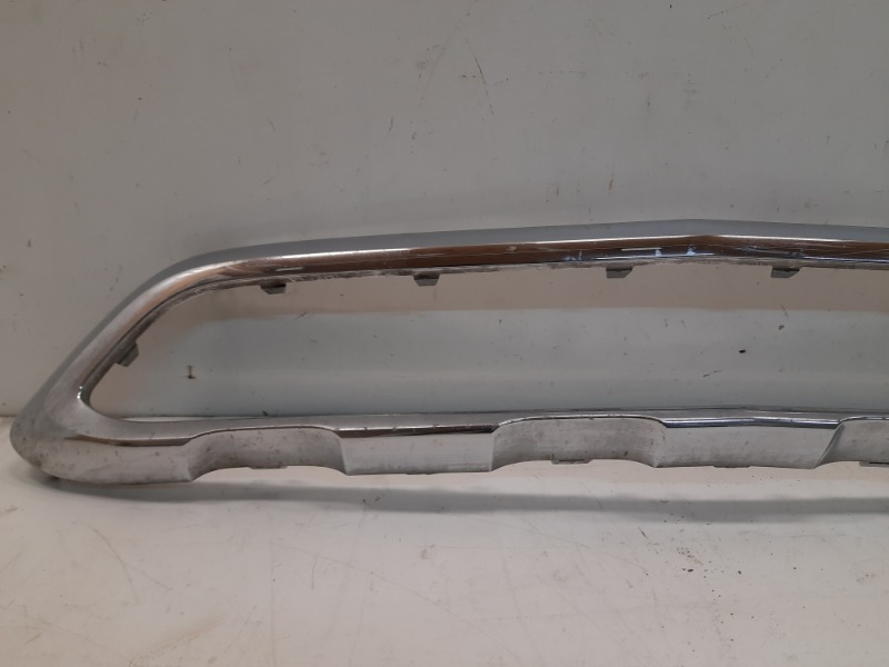 Накладка переднего бампера