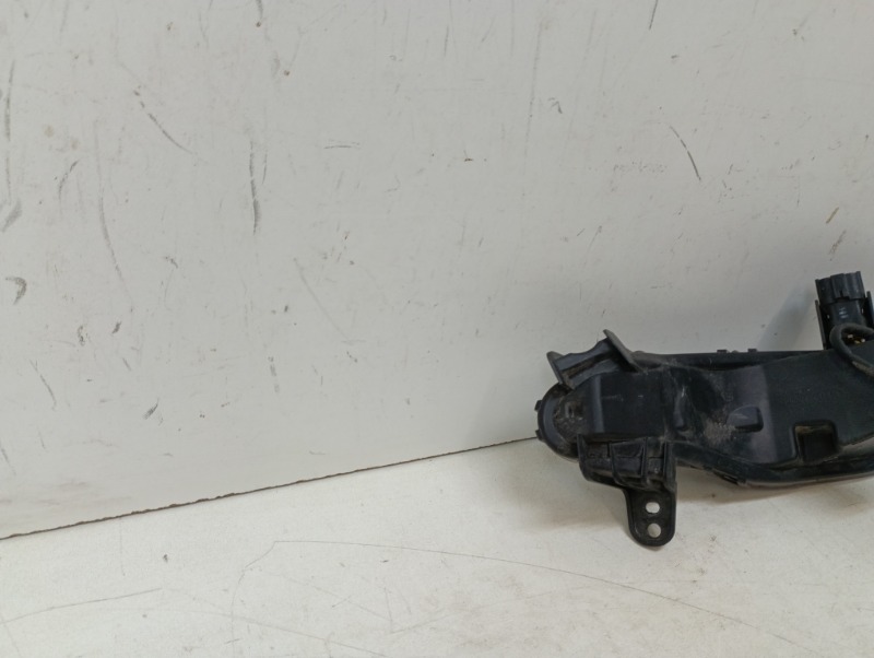 Фара противотуманная правая